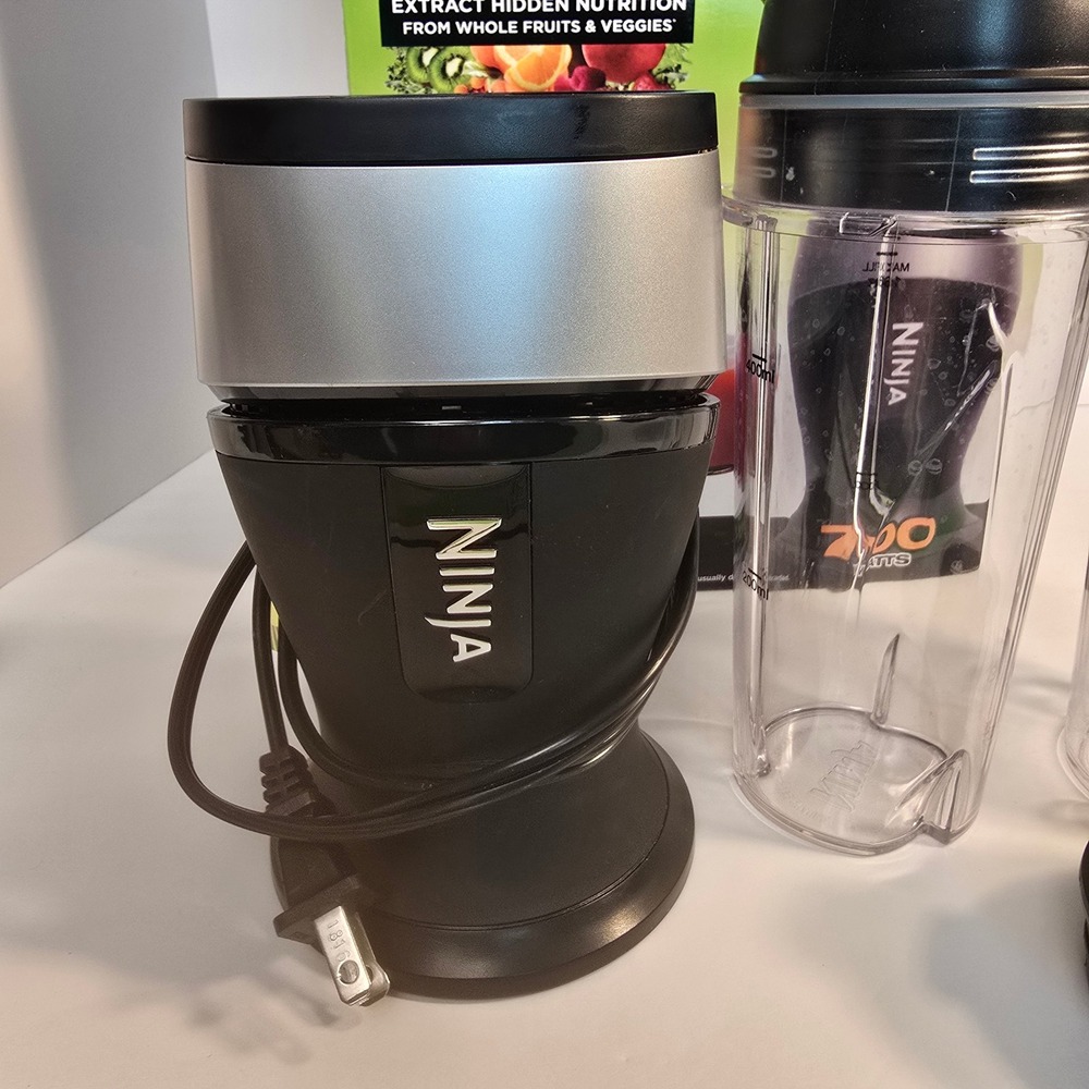 Ninja Fit Personal Blender 700 Watts QB3000SS 16oz Cups Black Silver Open Box - Picture 15 of 16